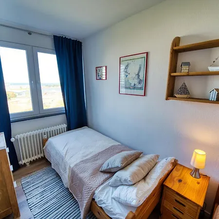 - Haus L, App 0l0708